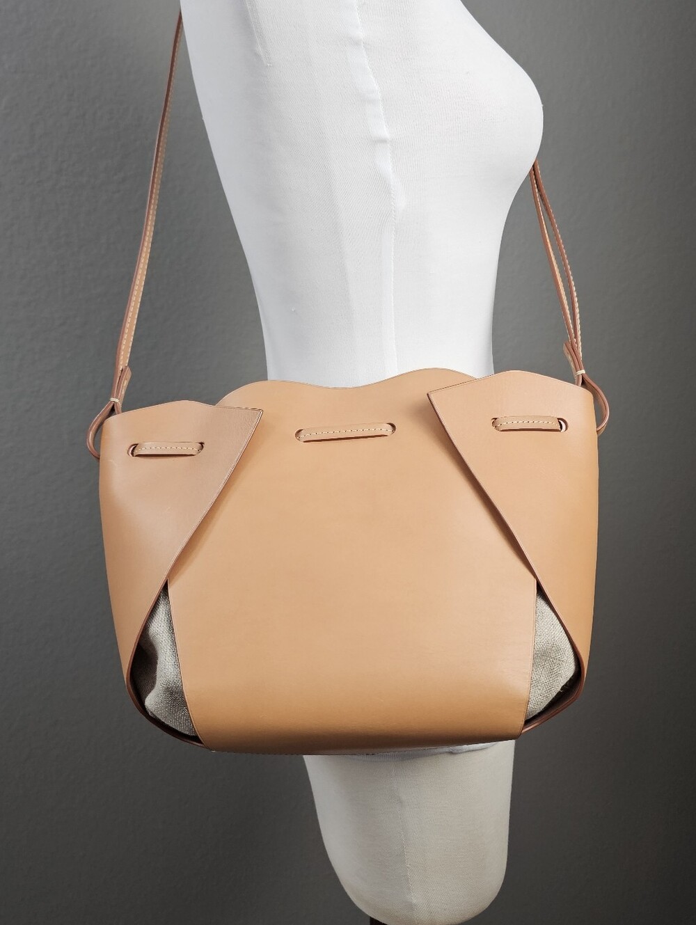 Linjer The Tulip Bag Tan Beige Leather Tote Crossbody Handbag Luxury Minimalist